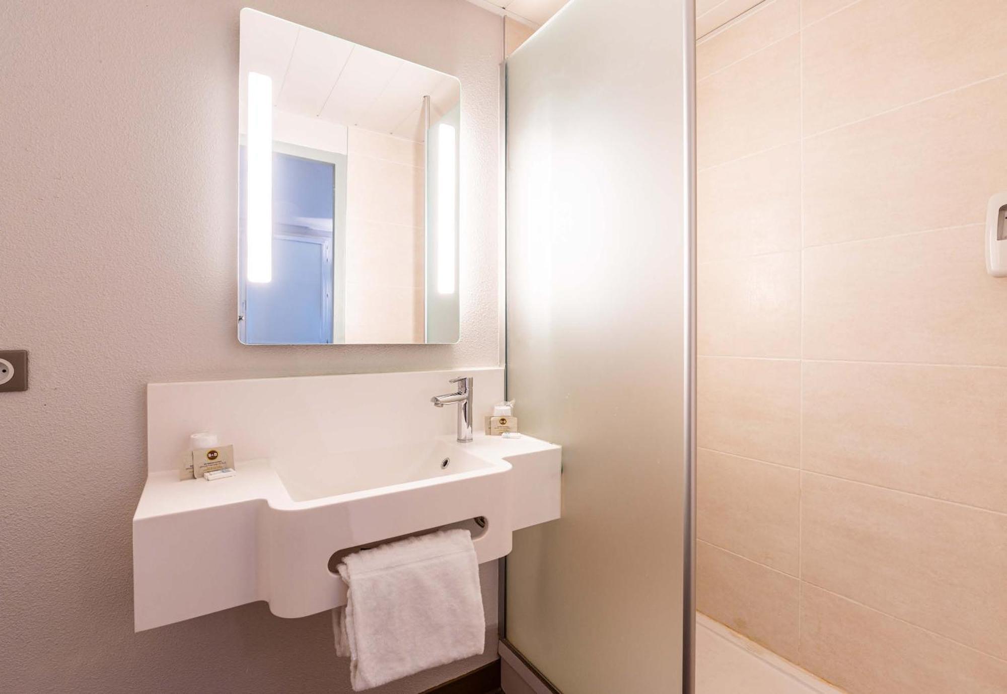 B&B Hotel Saint Jean De Maurienne Sainte-Marie-de-Cuines エクステリア 写真