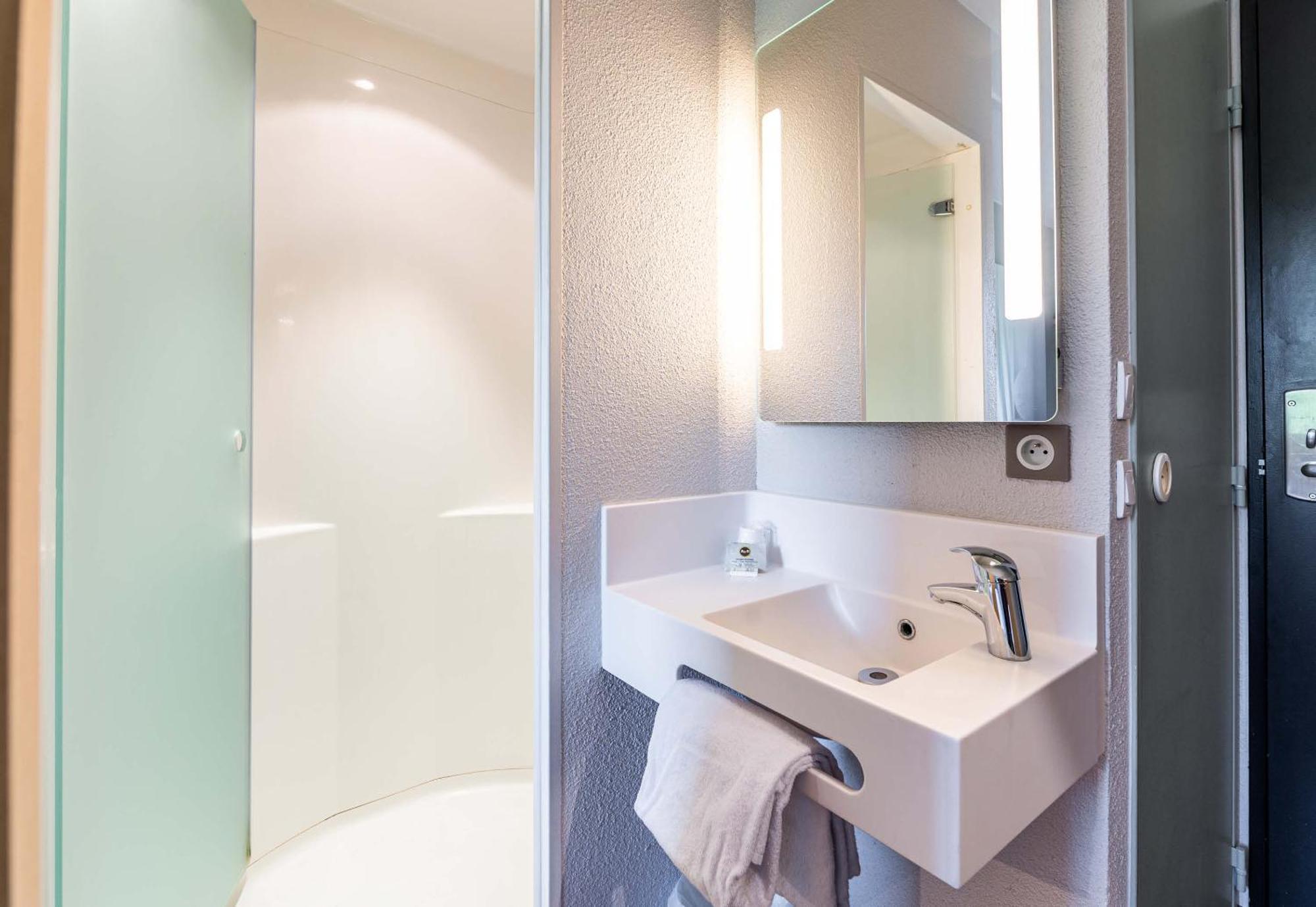 B&B Hotel Saint Jean De Maurienne Sainte-Marie-de-Cuines エクステリア 写真