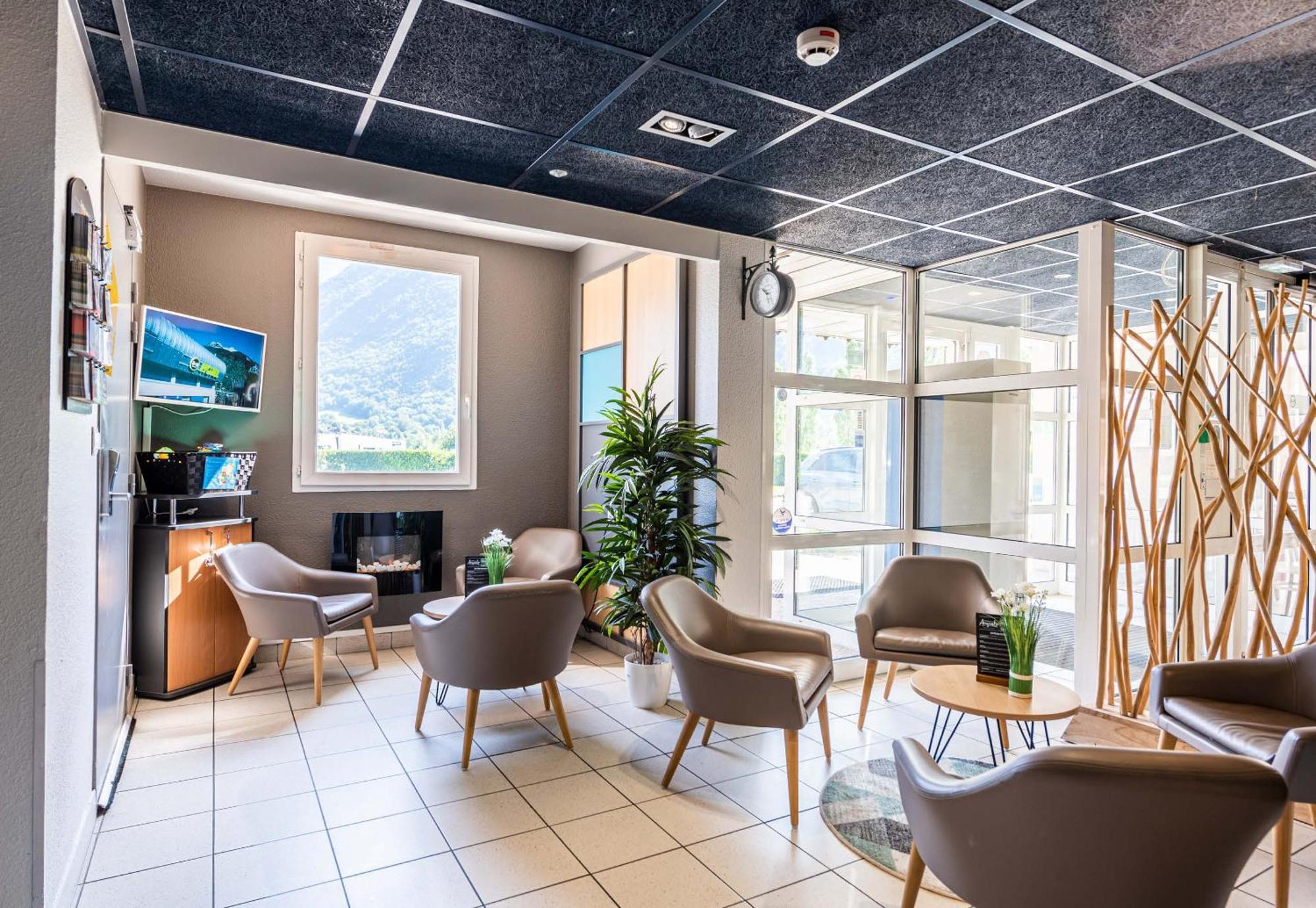 B&B Hotel Saint Jean De Maurienne Sainte-Marie-de-Cuines エクステリア 写真